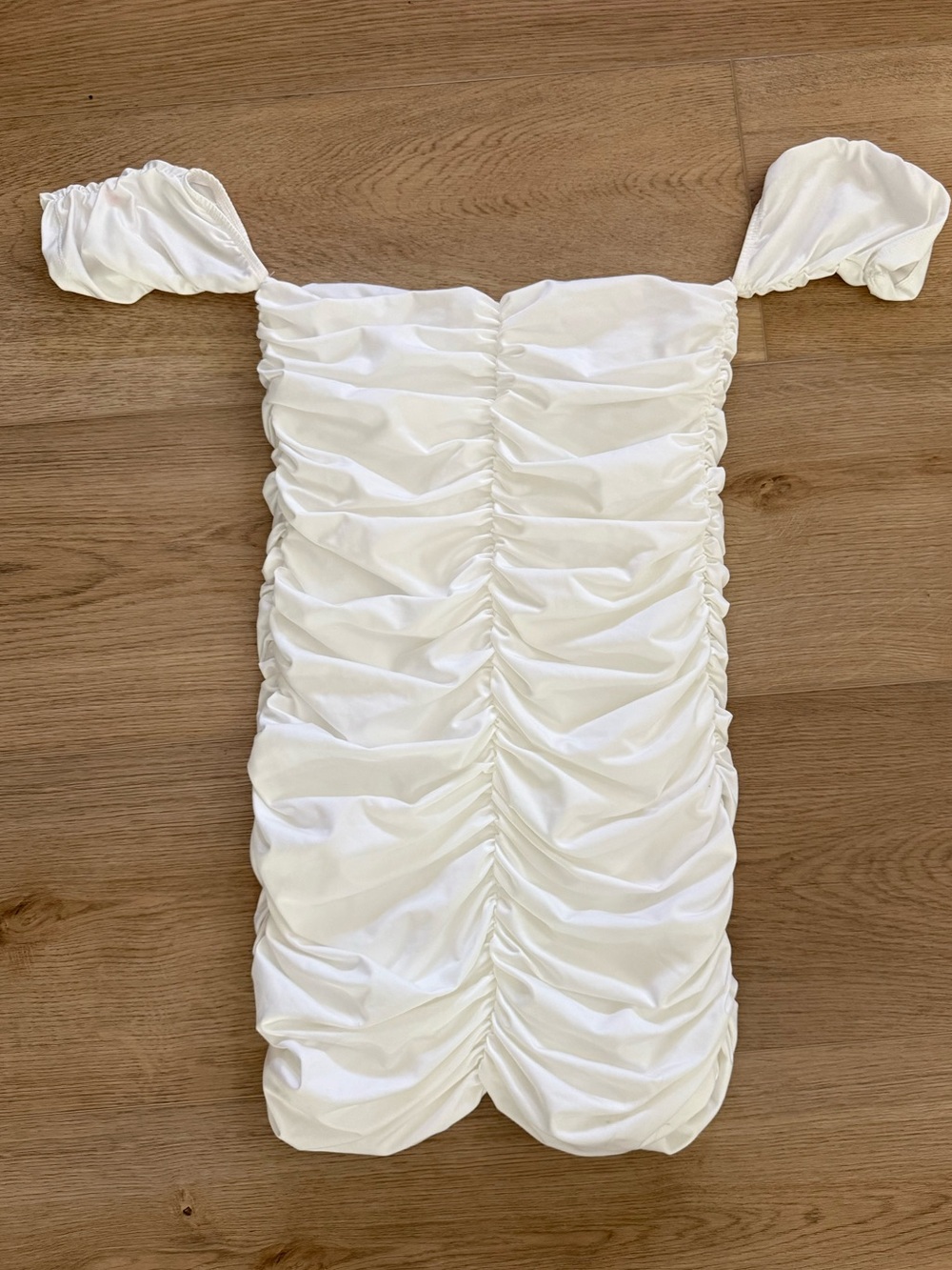 Edikted Mira White Ruched Off Shoulder Bodycon Mini Dress Puff Sleeve M NWT